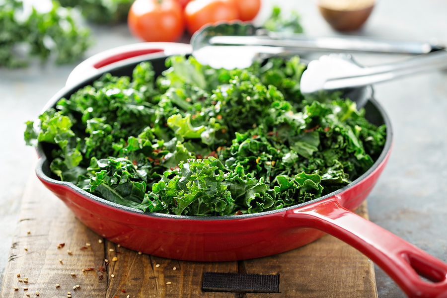 One of the health benefits of kale is that it is a great source of healthy plant-based protein.