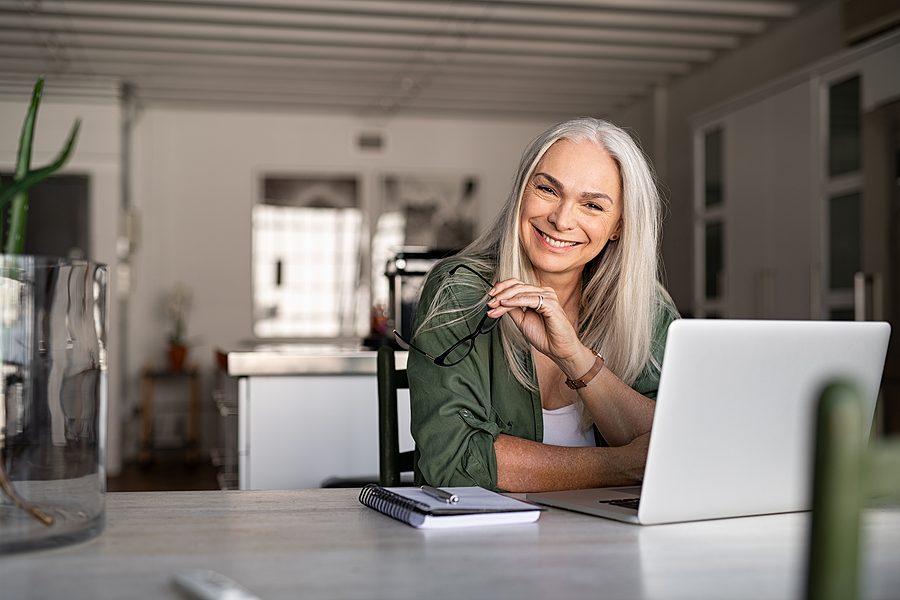 These online and in-person support groups for people with hearing loss can provide useful resources and connections.