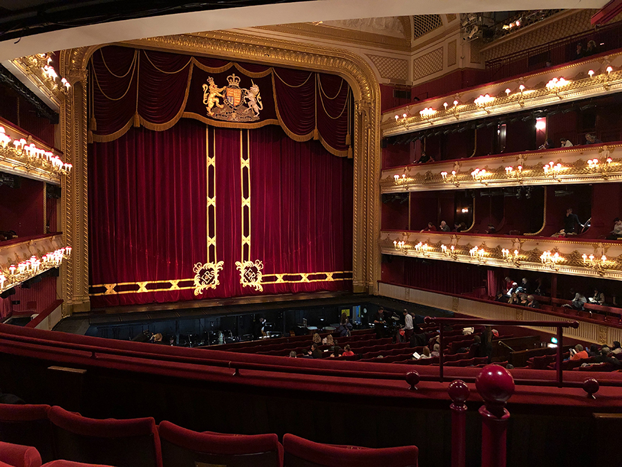 These tips for attending theater performances with hearing loss can help everyone in your group enjoy the show, regardless of their level of hearing.
