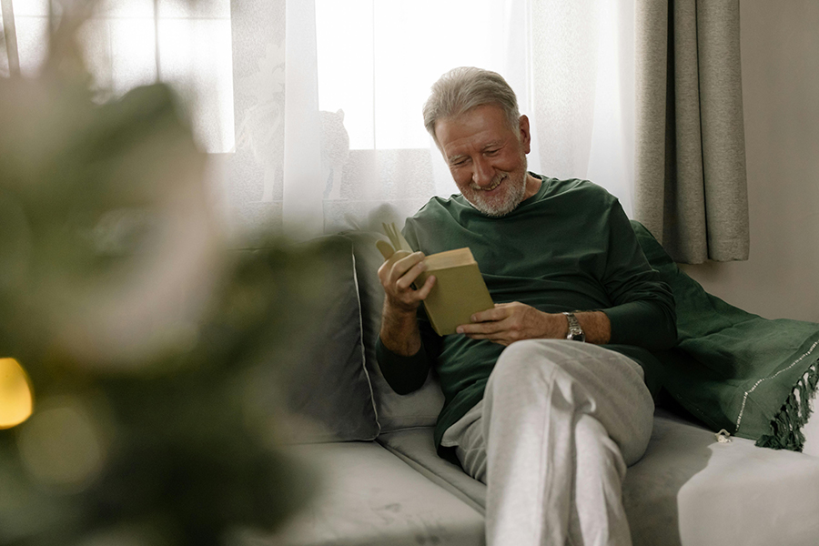 These hearing loss-friendly indoor activities include brain games, cards, and more.