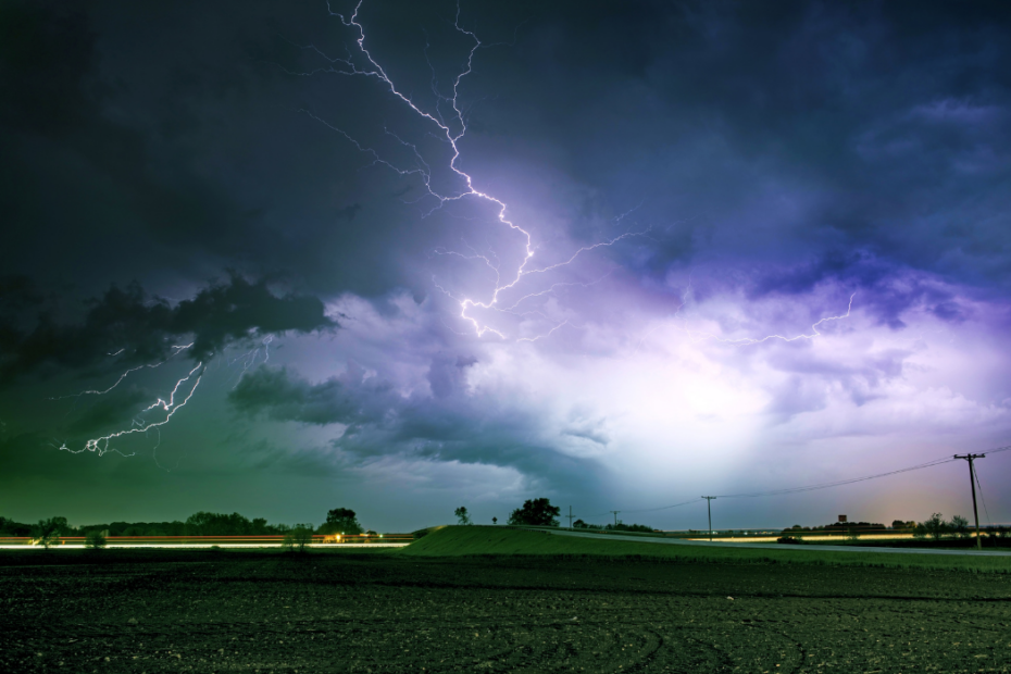 how to stay connected during severe weather events